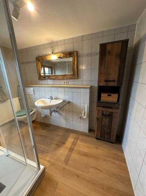 Charmante Farbenfrohe Wohnung Fuer Zwei Fischbachau Exteriör bild
